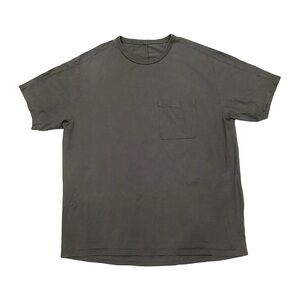 Lululemon Men’s Grey Pocket T-Shirt - small